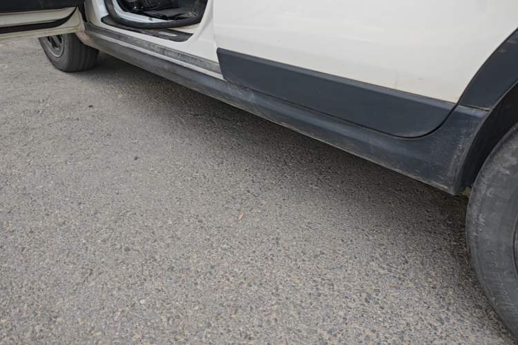 Used Leapmotor T03 2023 310 Lite Edition Left Side Sill