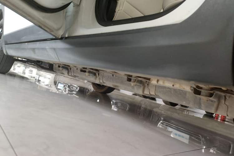 Used Leapmotor T03 2023 310 Lite Edition Left Side Sill