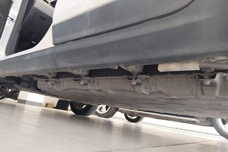 Used Leapmotor T03 2023 310 Lite Edition Left Side Sill