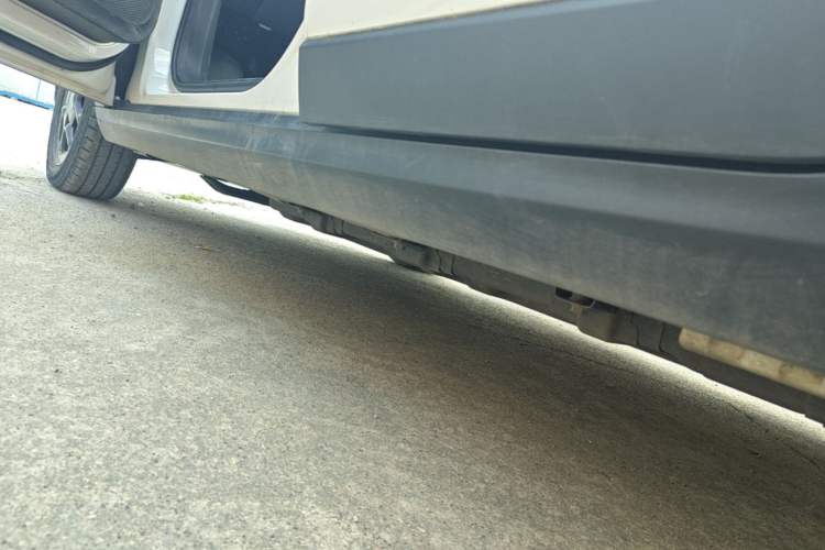 Used Leapmotor T03 2023 310 Lite Edition Left Side Sill
