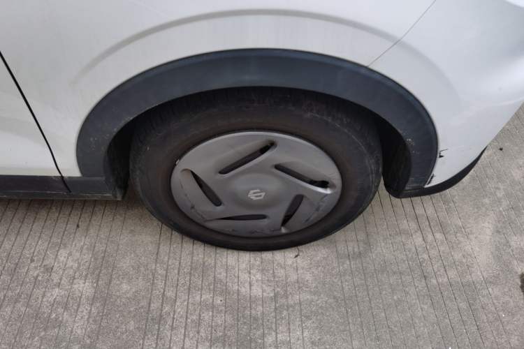 Used Leapmotor T03 2023 200 Lite Edition Right Front Wheel Hub