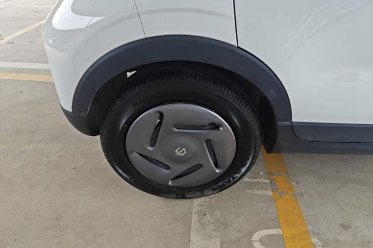Used Leapmotor T03 2023 200 Lite Edition Right Rear Wheel Hub
