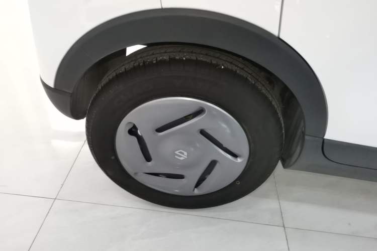 Used Leapmotor T03 2023 200 Lite Edition Right Rear Wheel Hub