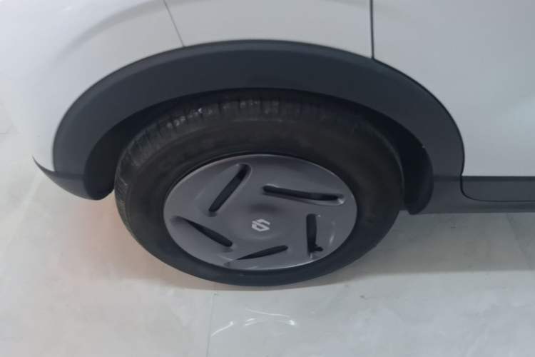 Used Leapmotor T03 2023 200 Lite Edition Right Rear Wheel Hub