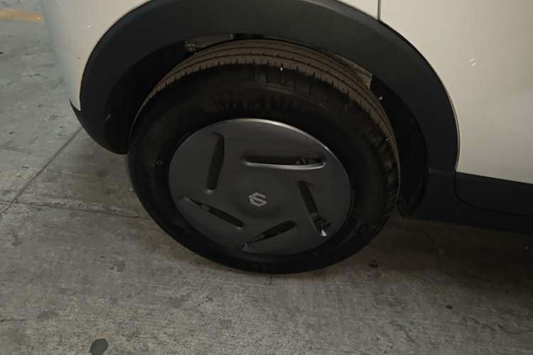 Used Leapmotor T03 2023 200 Lite Edition Right Rear Wheel Hub