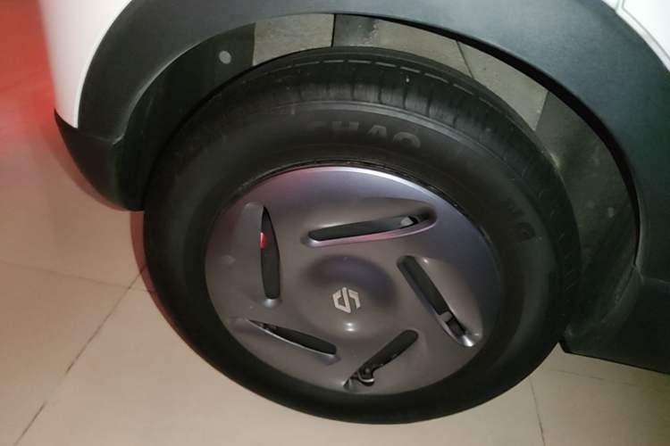 Used Leapmotor T03 2023 200 Lite Edition Right Rear Wheel Hub
