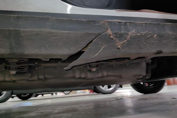 Used Leapmotor T03 2023 310 Lite Edition Right Side Sill