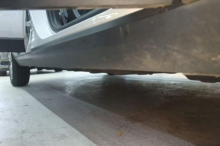 Used Leapmotor T03 2023 310 Lite Edition Right Side Sill