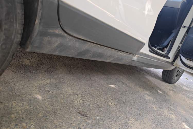 Used Leapmotor T03 2023 310 Lite Edition Right Side Sill