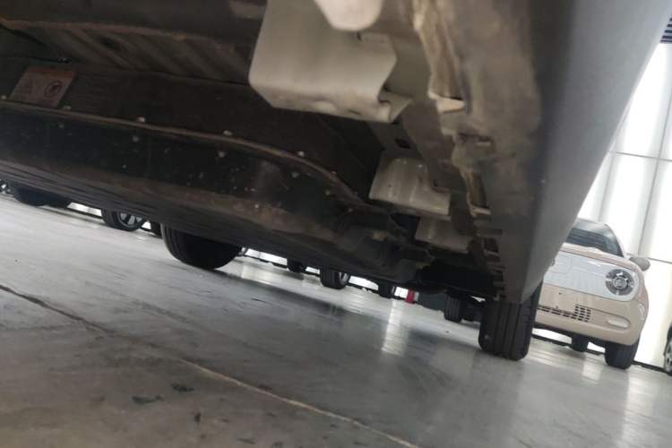 Used Leapmotor T03 2023 200 Lite Edition Right Side Sill