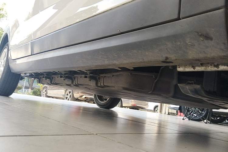 Used Leapmotor T03 2023 310 Lite Edition Right Side Sill