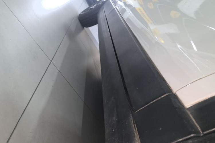 Used Leapmotor T03 2023 310 Lite Edition Right Side Sill