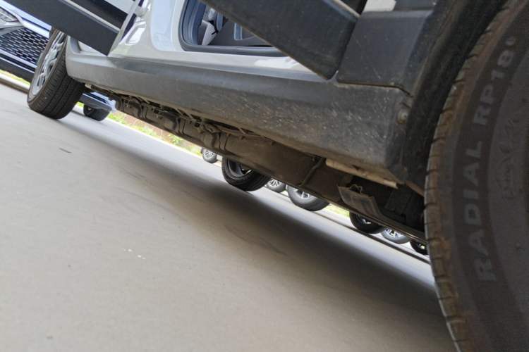 Used Leapmotor T03 2023 310 Lite Edition Right Side Sill