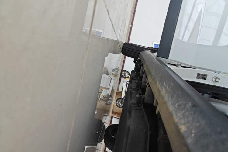Used Leapmotor T03 2023 310 Lite Edition Right Side Sill