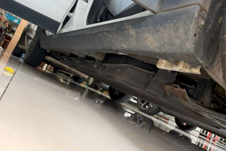 Used Leapmotor T03 2023 310 Lite Edition Right Side Sill