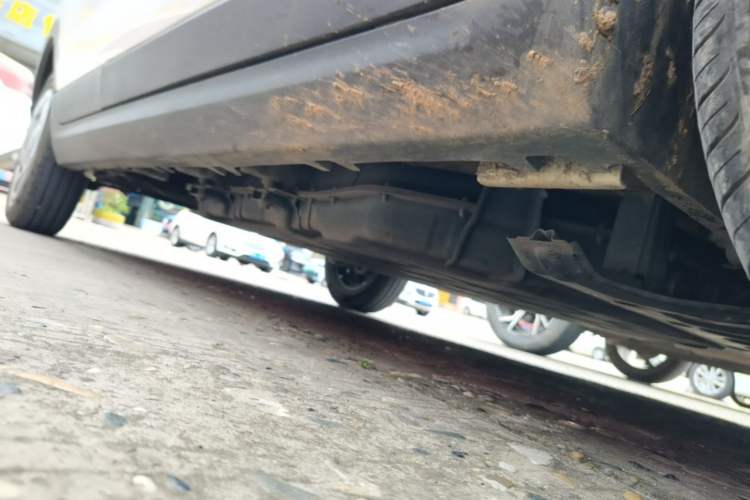 Used Leapmotor T03 2023 200 Lite Edition Right Side Sill