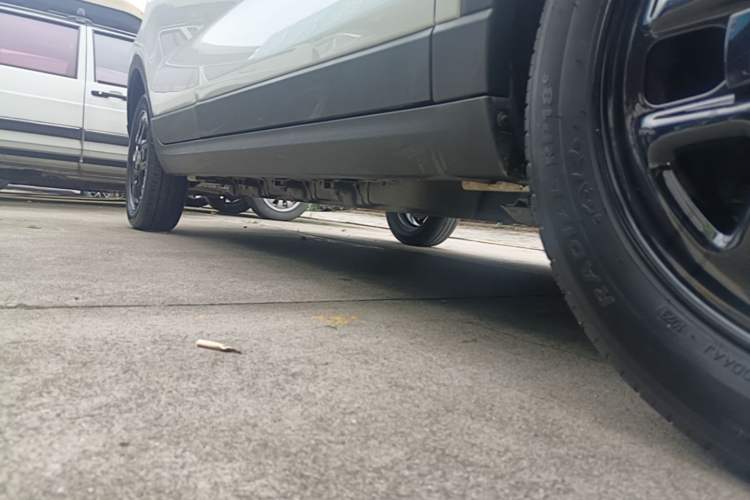 Used Leapmotor T03 2023 310 Lite Edition Right Side Sill
