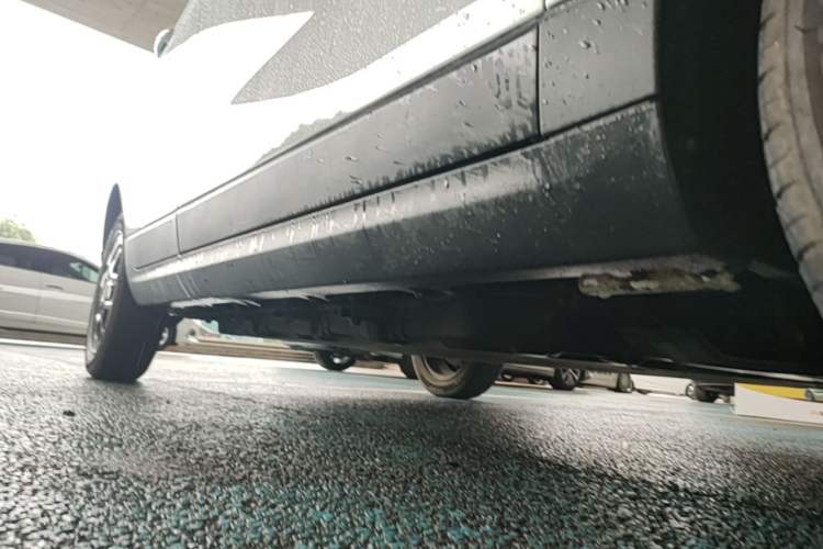 Used Leapmotor T03 2023 310 Lite Edition Right Side Sill