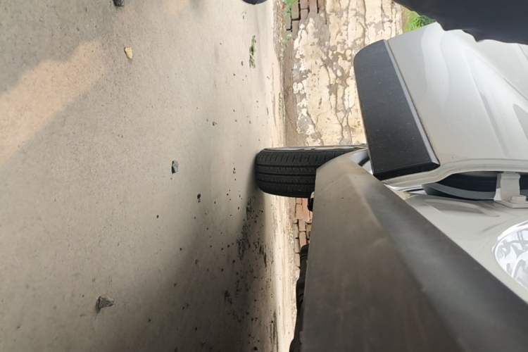 Used Leapmotor T03 2023 310 Lite Edition Right Side Sill