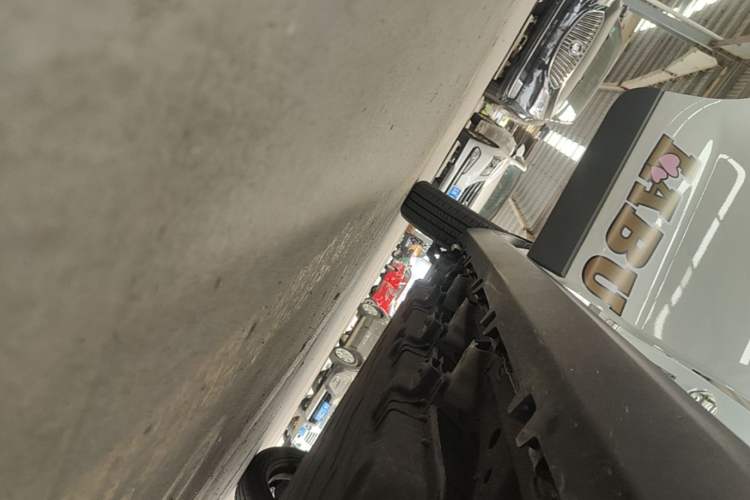 Used Leapmotor T03 2023 310 Lite Edition Right Side Sill
