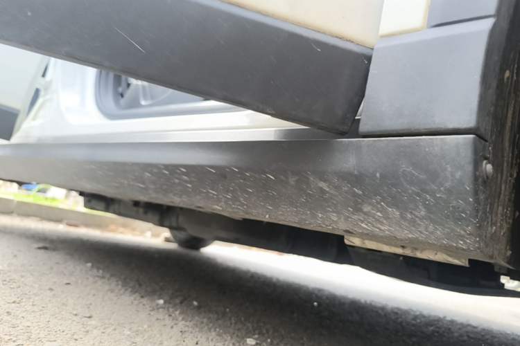 Used Leapmotor T03 2023 200 Lite Edition Right Side Sill