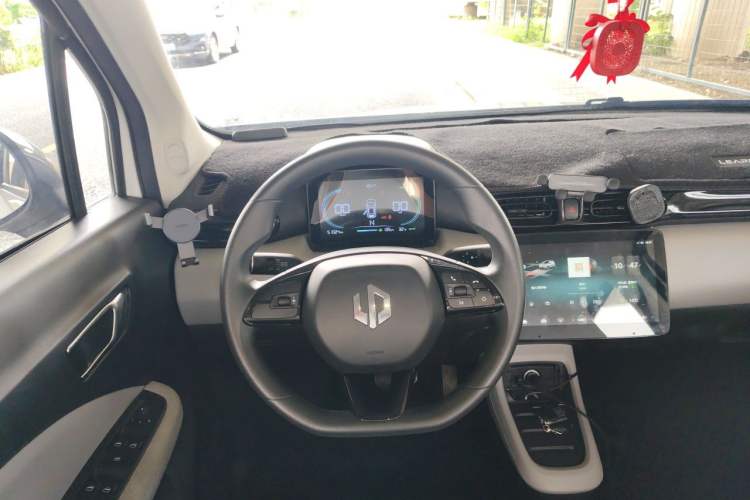 Used Leapmotor T03 2023 310 Lite Edition Steering Wheel