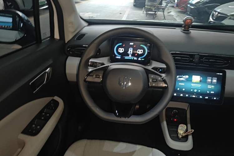 Used Leapmotor T03 2023 200 Lite Edition Steering Wheel