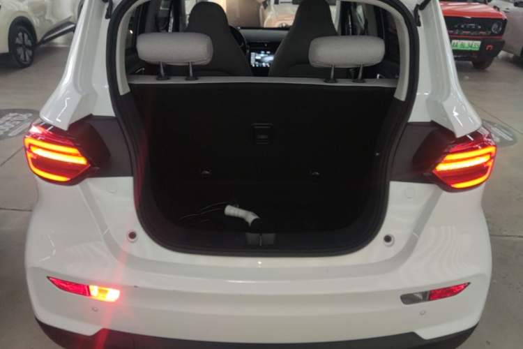 Used Leapmotor T03 2023 200 Lite Edition Trunk