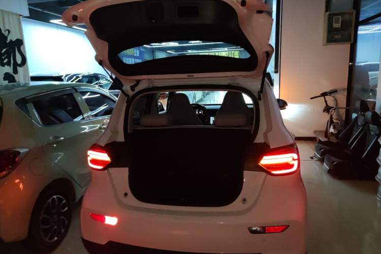 Used Leapmotor T03 2023 200 Lite Edition Trunk