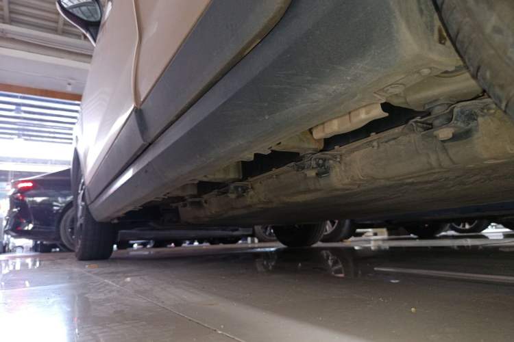 Used Leapmotor T03 2023 310 Lite Edition Left Side Sill