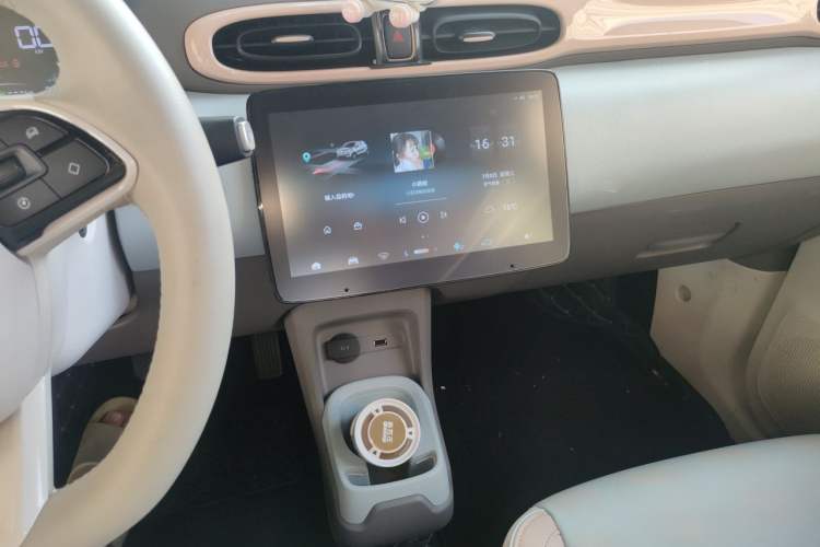 Used Leapmotor T03 2024 200 Lite Edition Audio And AC Panel