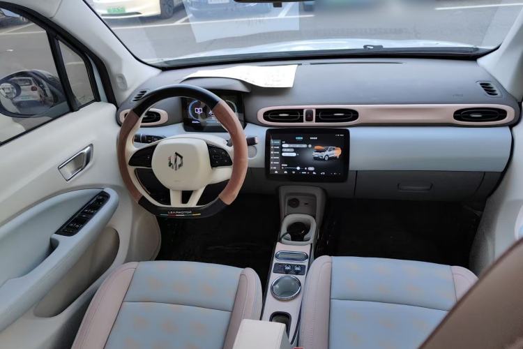 Used Leapmotor T03 2024 403 Comfort Edition Center Console