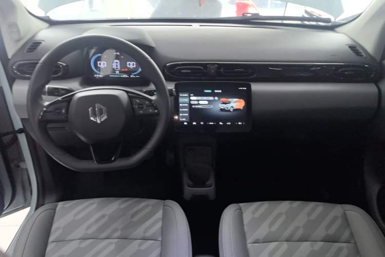 Used Leapmotor T03 2024 310 Comfort Edition Center Console