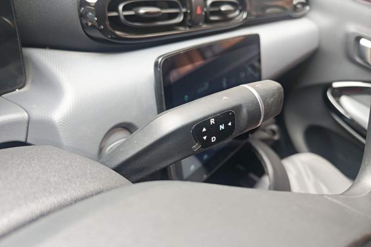 Used Leapmotor T03 2024 310 Comfort Edition Gear Lever