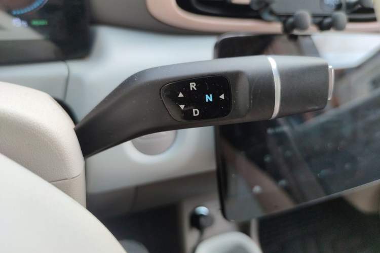 Used Leapmotor T03 2024 310 Comfort Edition Gear Lever