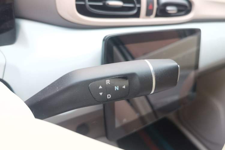 Used Leapmotor T03 2024 200 Lite Edition Gear Lever