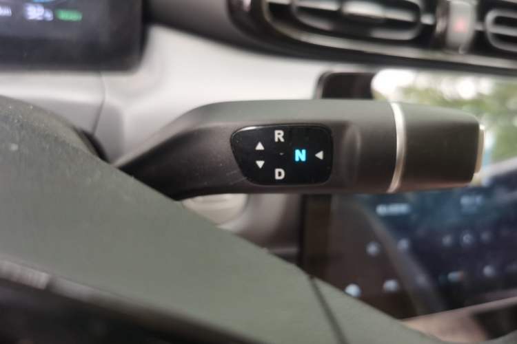 Used Leapmotor T03 2024 310 Comfort Edition Gear Lever