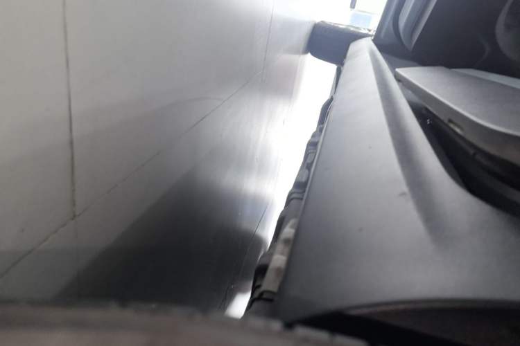Used Leapmotor T03 2024 310 Comfort Edition Left Side Sill
