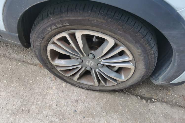Used Leapmotor T03 2024 310 Comfort Edition Right Front Wheel Hub