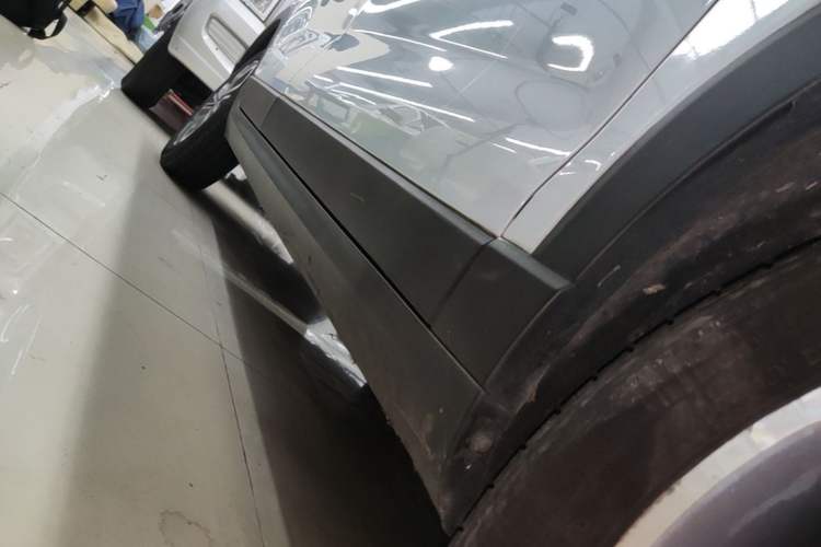 Used Leapmotor T03 2024 403 Comfort Edition Right Side Sill