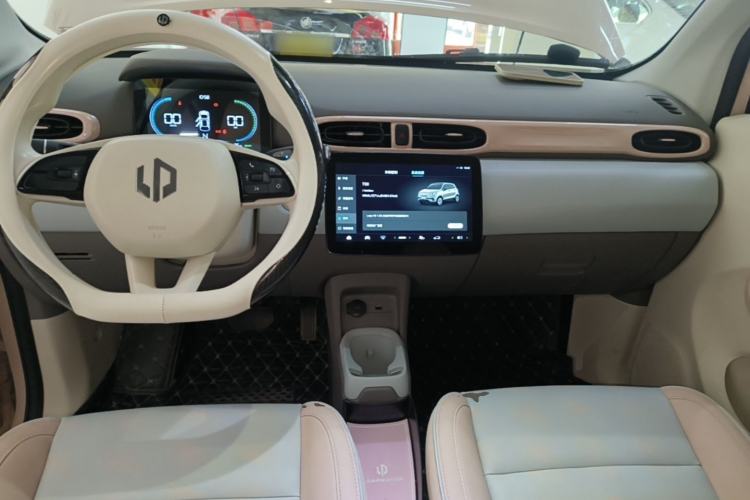 Used Leapmotor T03 2024 310 Comfort Edition Center Console