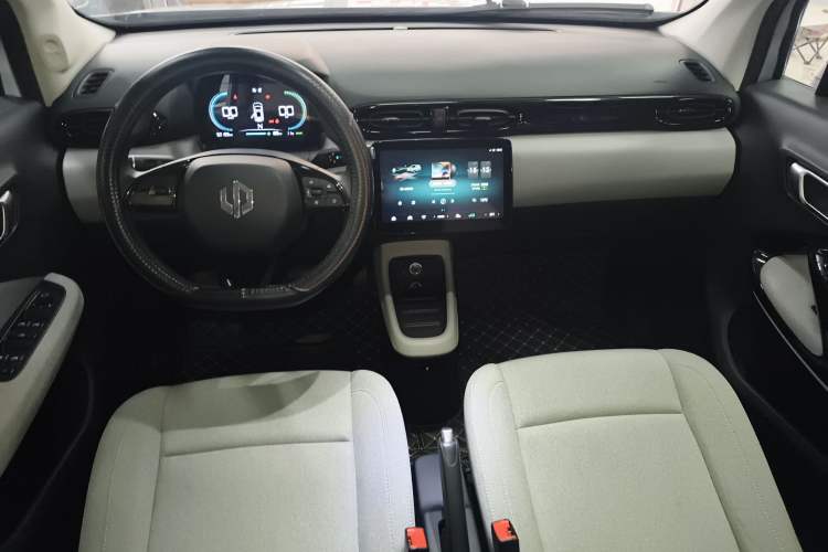Used Leapmotor T03 2024 200 Lite Edition Center Console