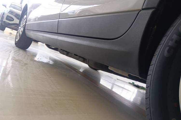 Used Leapmotor T03 2024 200 Lite Edition Left Side Sill