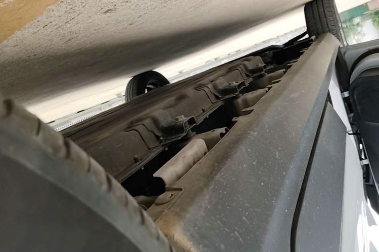 Used Leapmotor T03 2024 310 Comfort Edition Left Side Sill