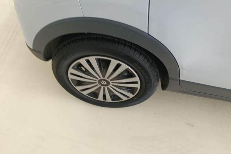 Used Leapmotor T03 2024 200 Lite Edition Right Rear Wheel Hub