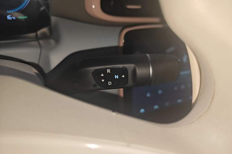 Used Leapmotor T03 2024 310 Comfort Edition Gear Lever