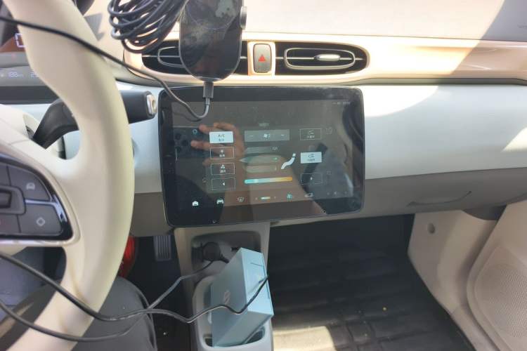 Used Leapmotor T03 2024 200 Lite Edition Audio And AC Panel