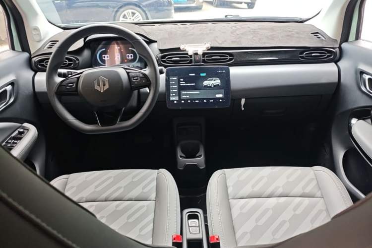 Used Leapmotor T03 2024 310 Comfort Edition Center Console