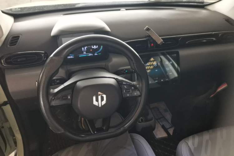 Used Leapmotor T03 2024 310 Comfort Edition Center Console