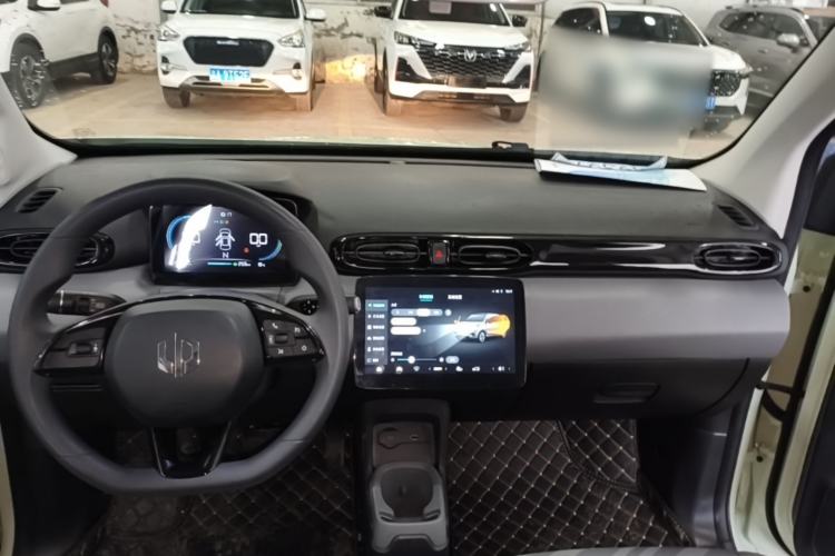 Used Leapmotor T03 2024 403 Comfort Edition Center Console